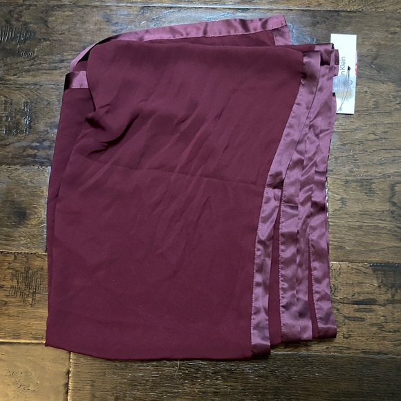 NWT Women Calvin Klein Stain Trim Evening Wrap - Picture 3 of 3